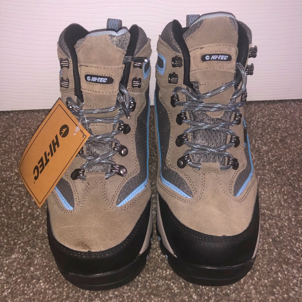 NWT HI-TEC women’s size 9 hiking boots
